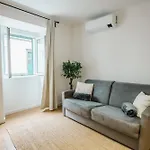 Апартаменты Sea House *